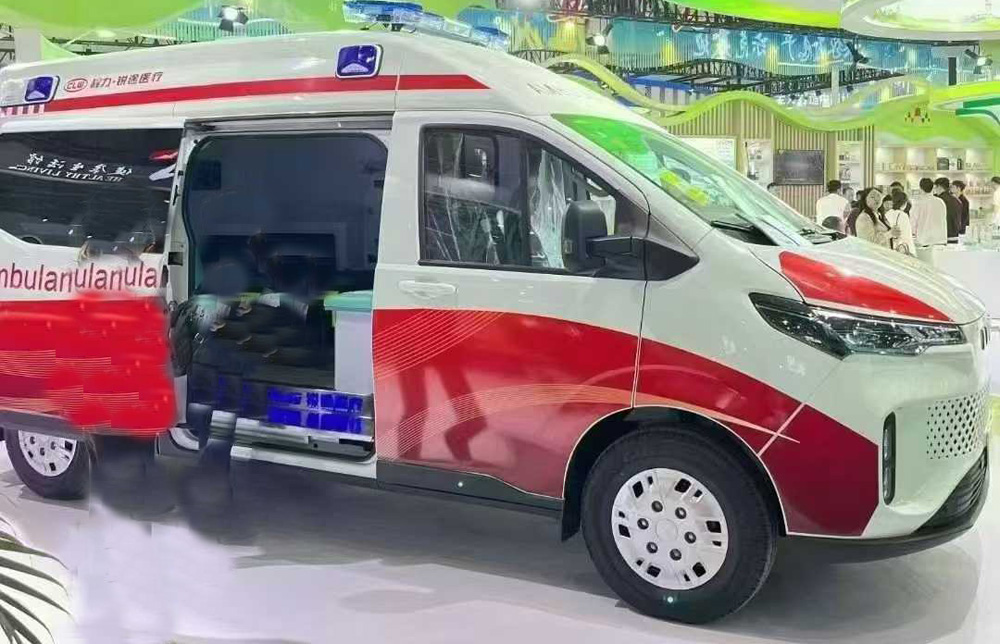 依維柯聚星純電動救護車,88.8度電，續航420公里，EV圖片2