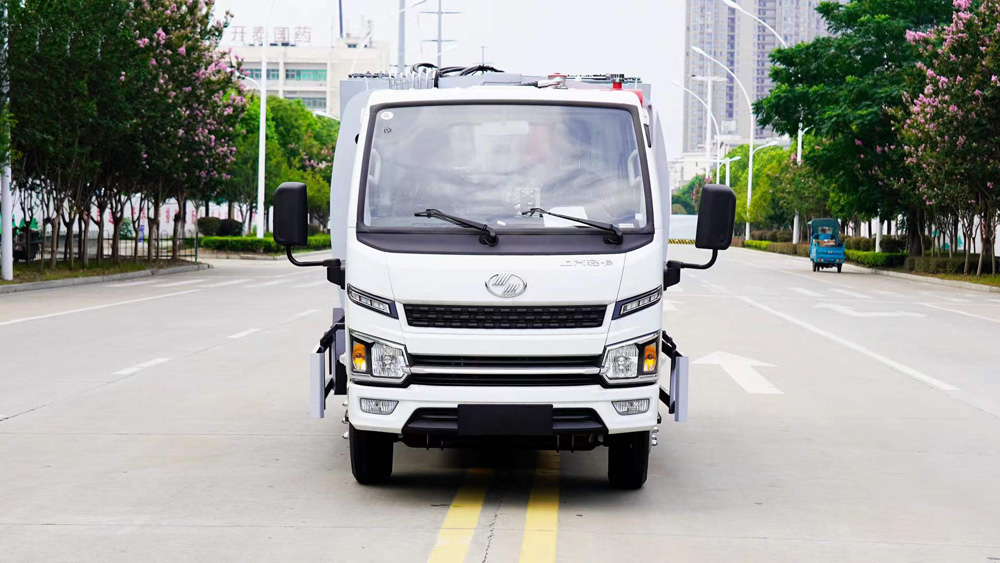 上汽躍進(jìn)4方純電動(dòng)壓縮式垃圾車EV圖片2