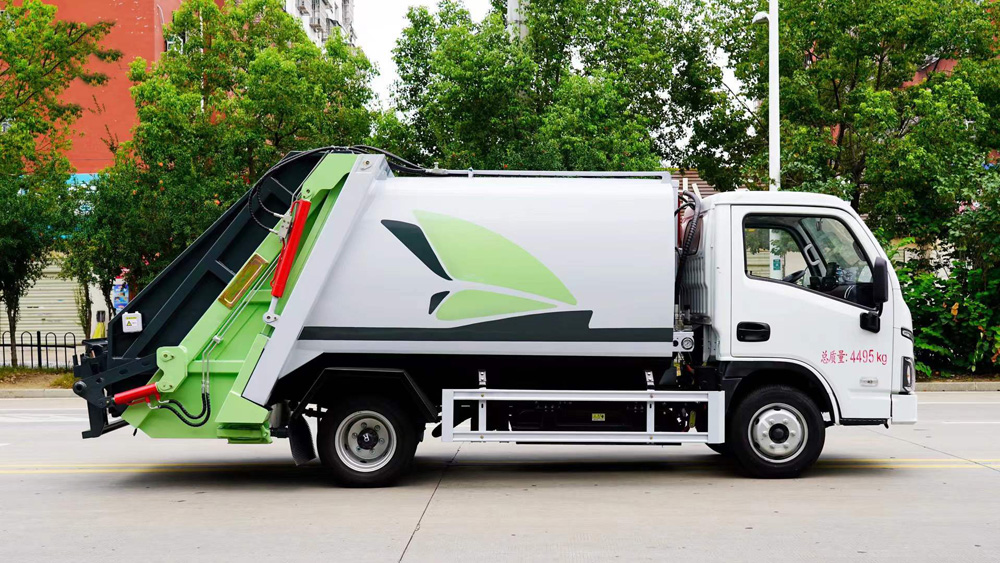 上汽躍進(jìn)4方純電動(dòng)壓縮式垃圾車EV圖片3