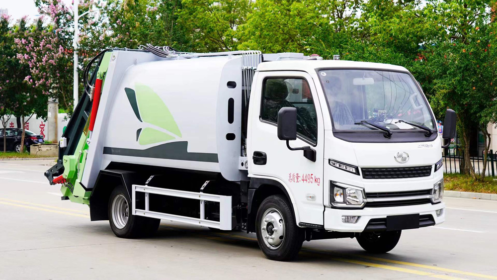 上汽躍進(jìn)4方純電動(dòng)壓縮式垃圾車EV圖片1