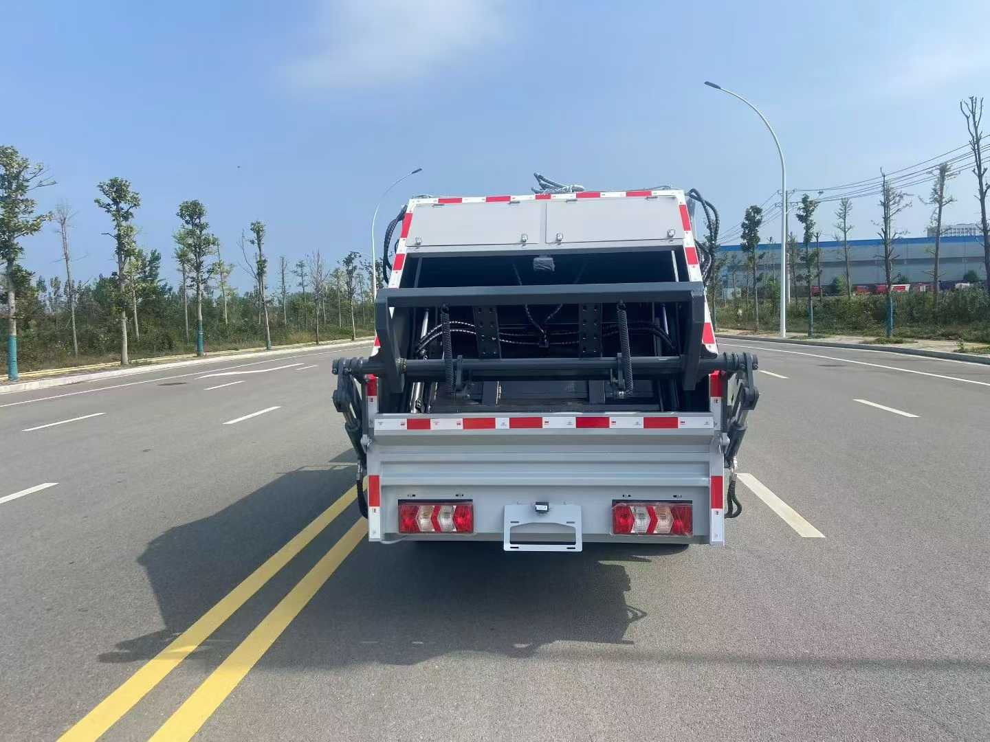 新款江淮康鈴6方壓縮垃圾車圖片5