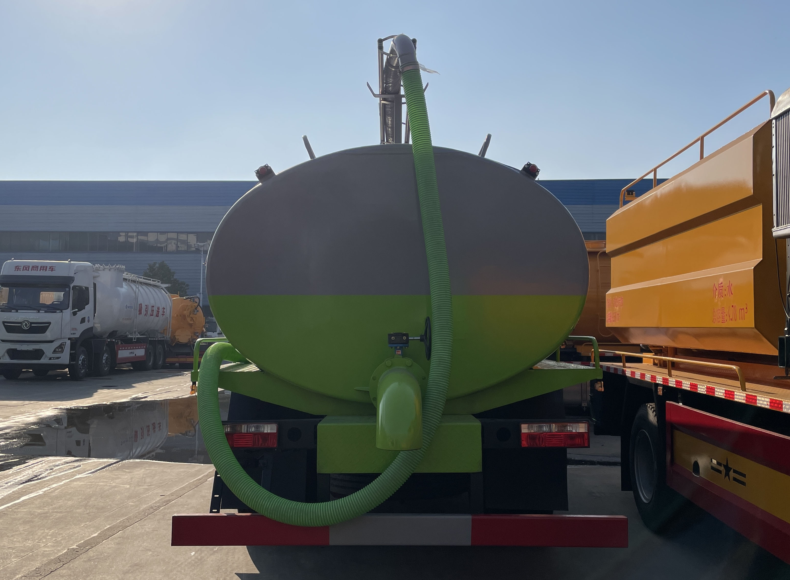 東風(fēng)多利卡12方吸糞車圖片5